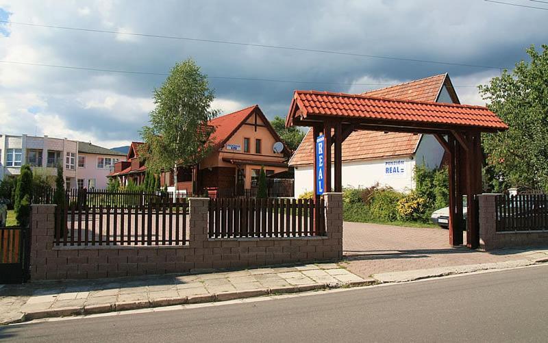 Penzion Real Zsár Kültér fotó